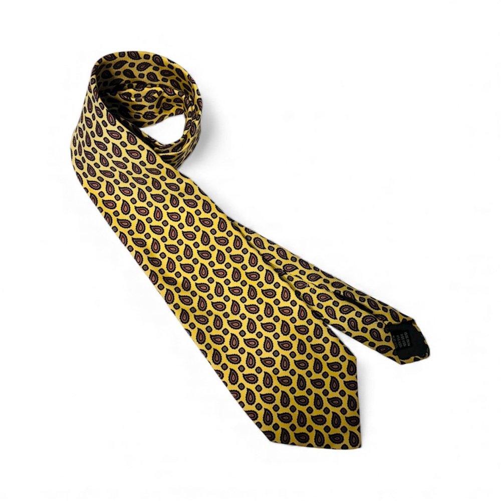 Amherst and Brock Stylish Yellow Paisley Men's Tie